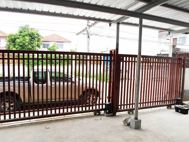 บริษัท แด็ด ออโต้ดอร์ จำกัด 